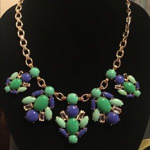 Stella and dot statement necklace